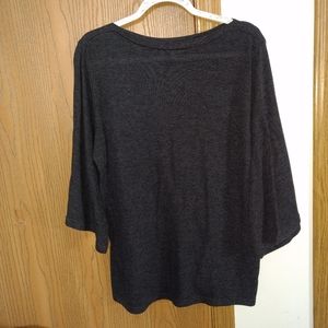 Like new condition 3/4 sleeve sweater